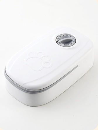 BPA-free pet feeder